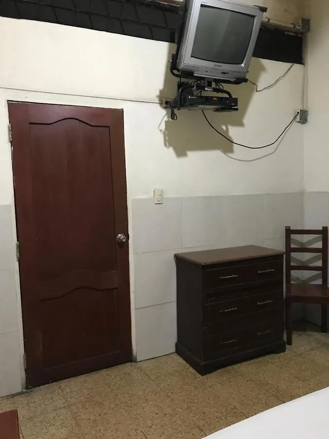 Hotel Luque Guayaquil 0*,
